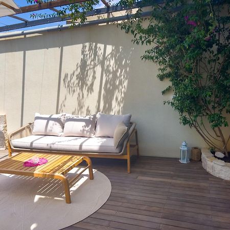 Eco Aparthotel The Dreamers'S Club Lumbarda Exterior foto